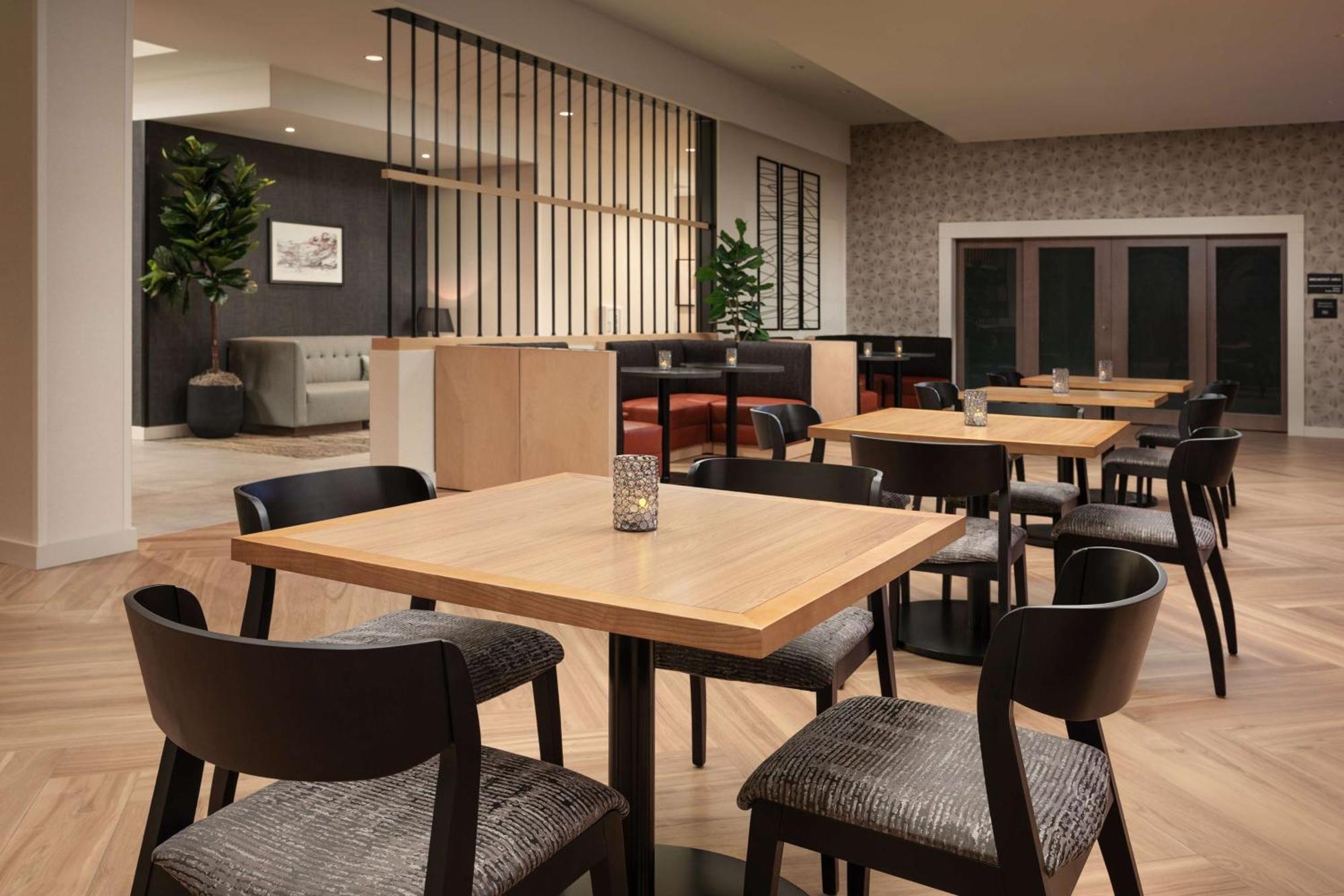 Hampton Inn & Suites Huntsville Downtown, Al エクステリア 写真